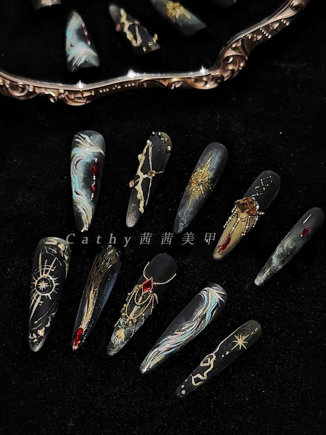 Vintage Gold-Plated Pointed Press-On Nails – Mysterious Red Diamond Ombré | Handmade Nail Art
